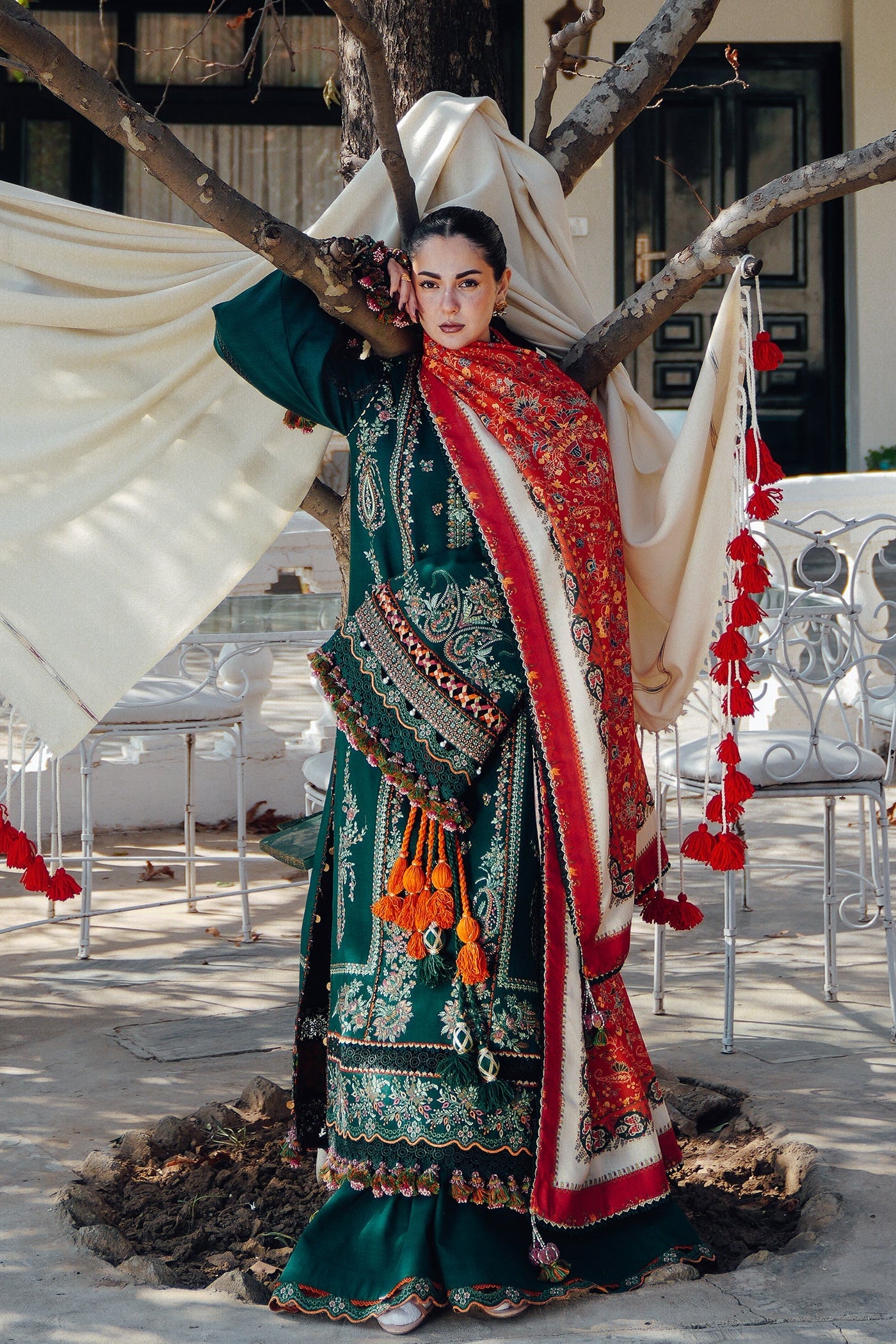 HUSSAIN REHAR LUXURY UNSTITCHED DHANAK EMBROIDERED 3PC WITH PRINTED SHAWL