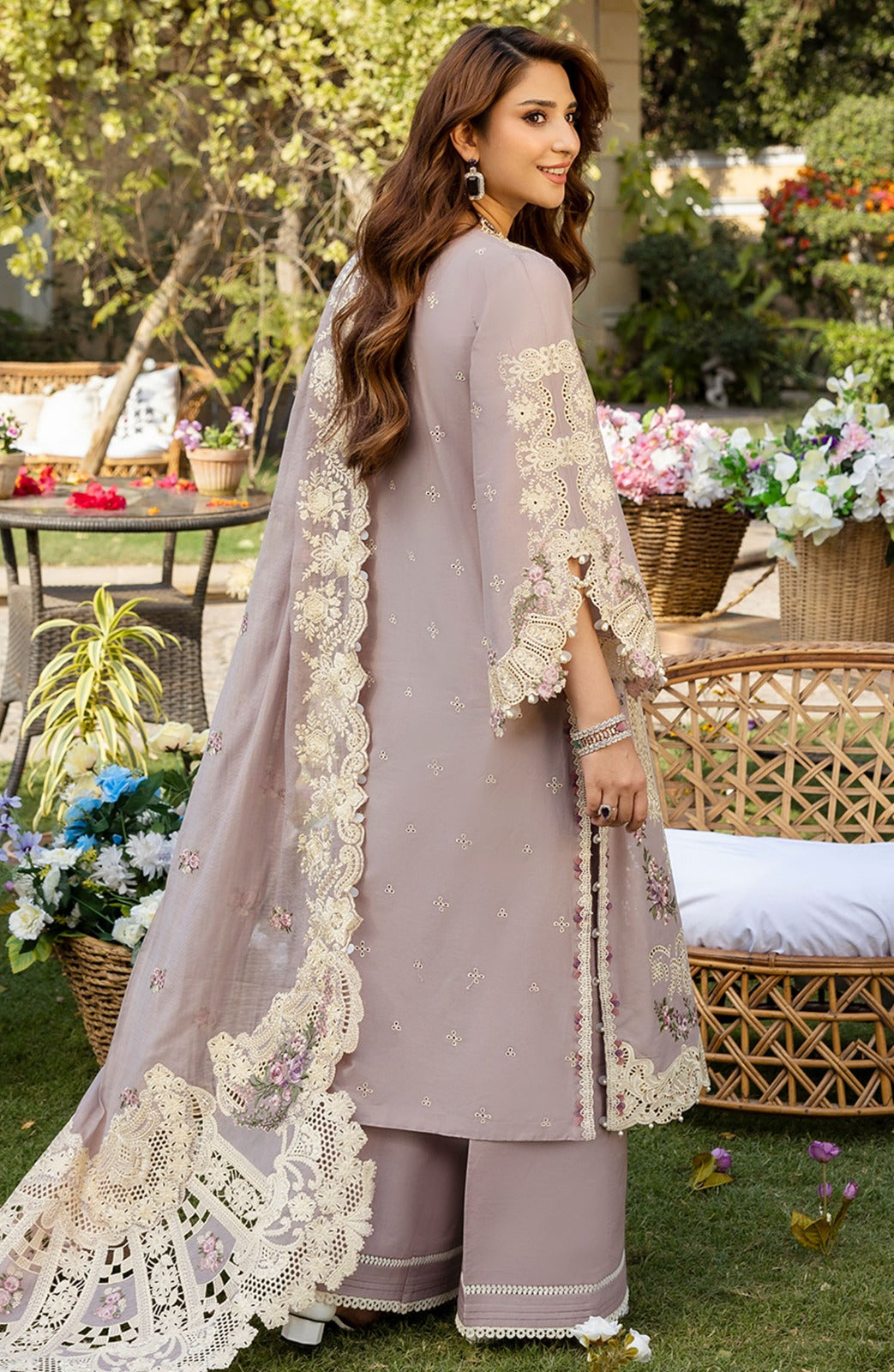 ELAF UNSTITCHED DHANAK EMBROIDERED 3PC WITH DHANAK EMBROIDERED SHAWL