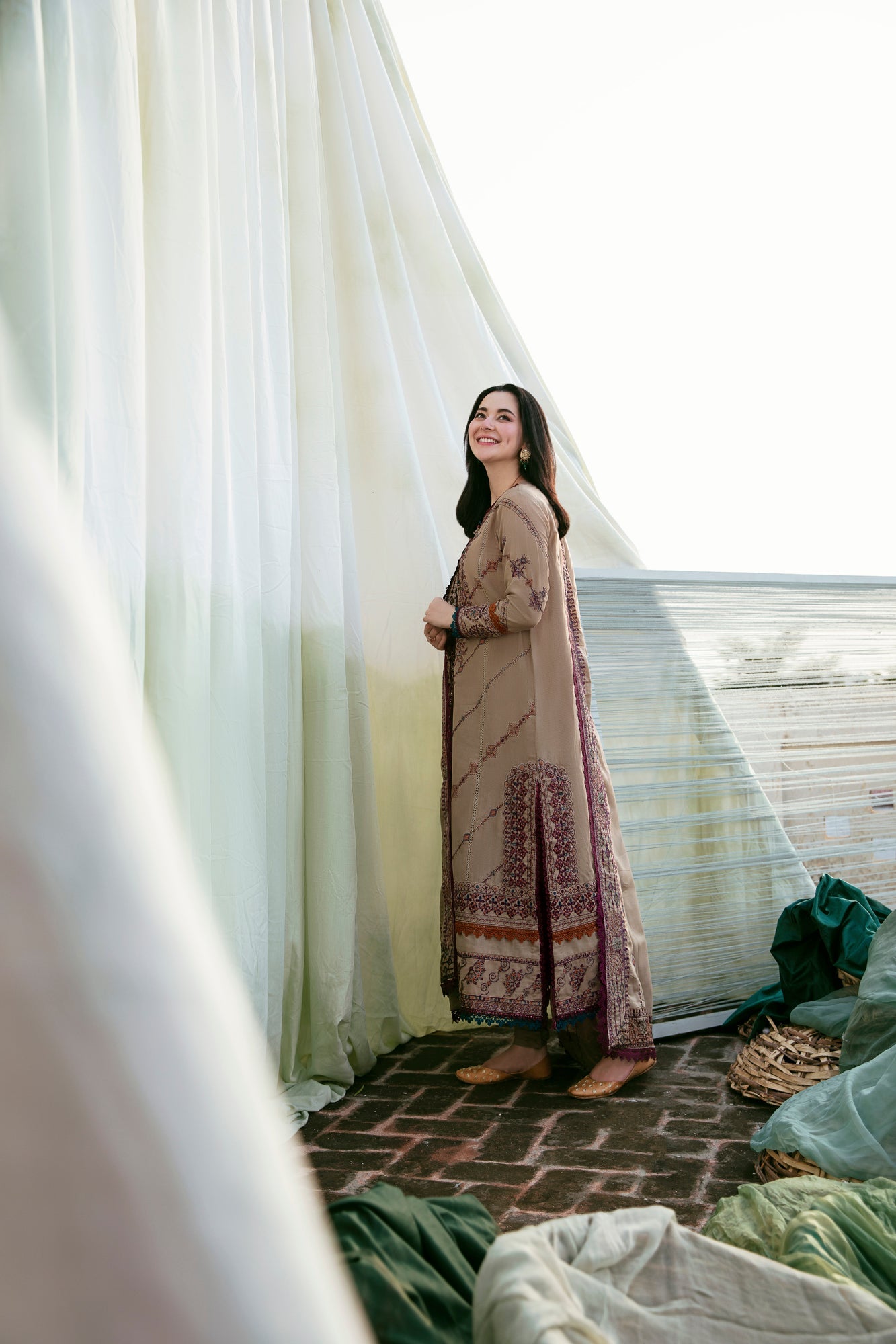 FLORENT WINTER UNSTITCHED DHANAK EMBROIDERED 3PC WITH READY TO WEAR DHANAK SHAWL