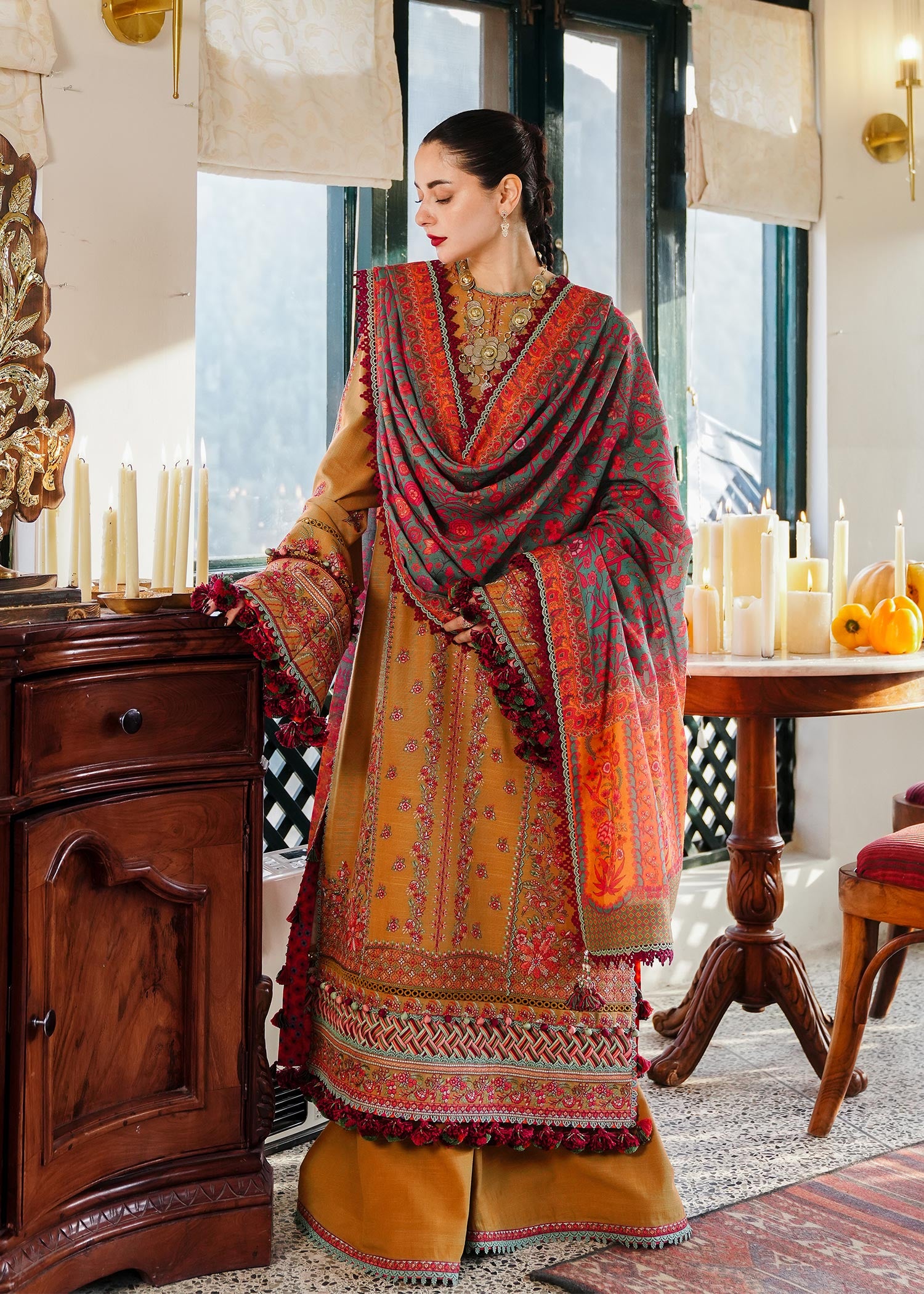 HUSSAIN REHAR LUXURY UNSTITCHED DHANAK EMBROIDERED 3PC WITH PRINTED SHAWL