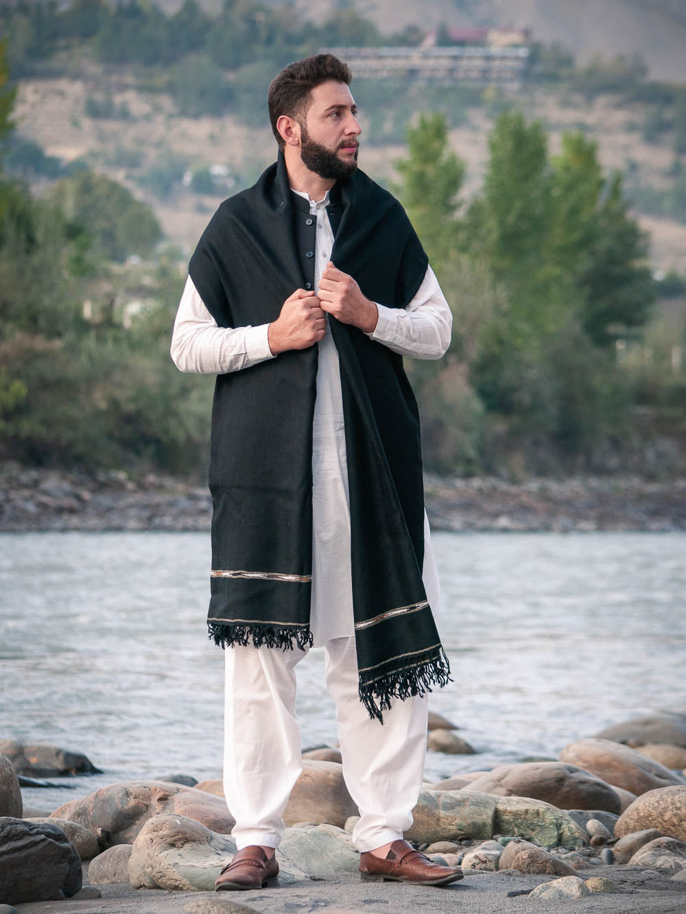 BLACK PASHMINA WOOLEN SHAWL FOR MEN LIGHT-WEIGHT