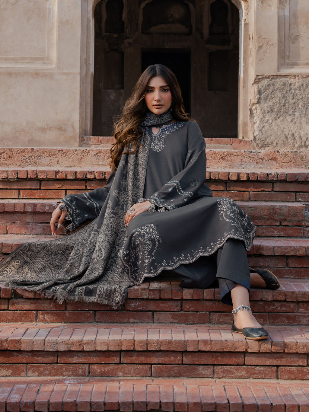 IZEL LUXURY UNSTITCHED WINTER DHANAK EMBROIDERED 3PC WITH DIGITAL PRINTED WOOL SHAWL