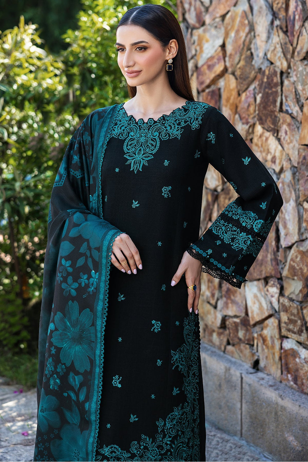 FARASHA-3PC KHADDAR EMBROIDERED SHIRT WITH COURTRAI PRINTED SHAWL AND TROUSER-WM-4391