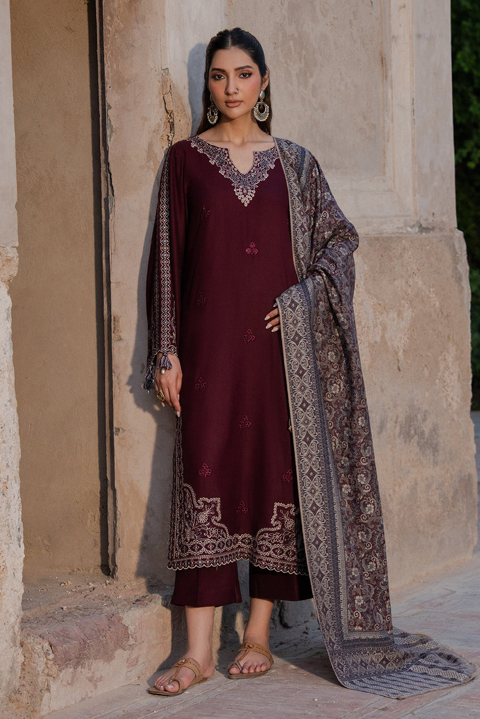 IZEL WINTER UNSTITCHED DHANAK EMBROIDERED 3PC WITH WOOL PRINTED SHAWL