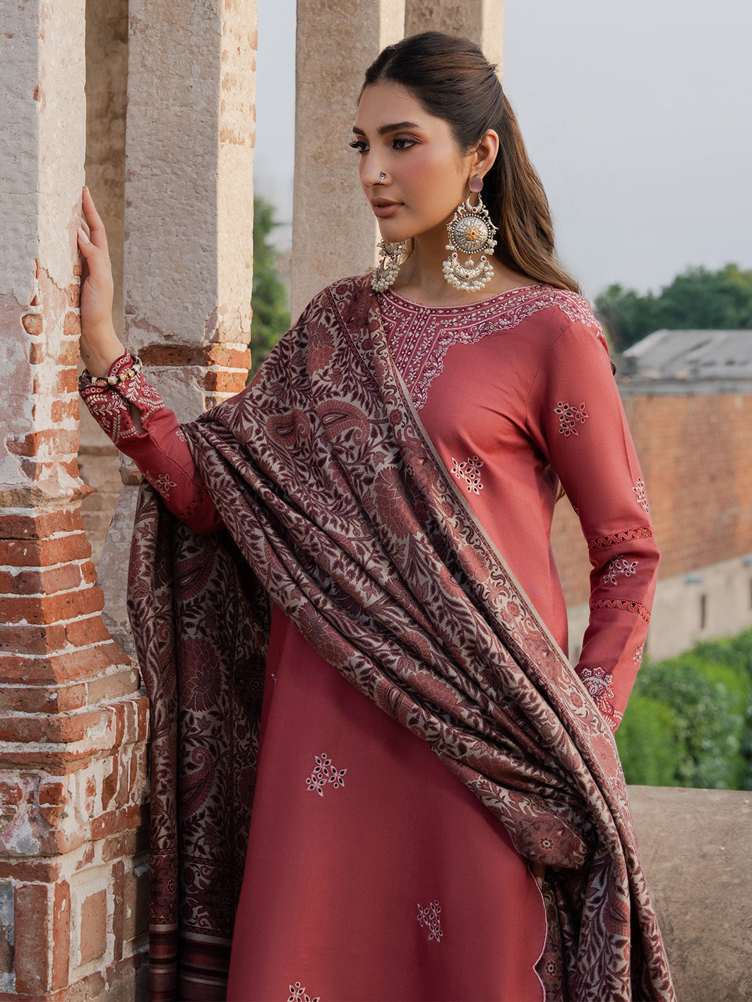 IZEL LUXURY UNSTITCHED WINTER DHANAK EMBROIDERED 3PC WITH DIGITAL PRINTED WOOL SHAWL