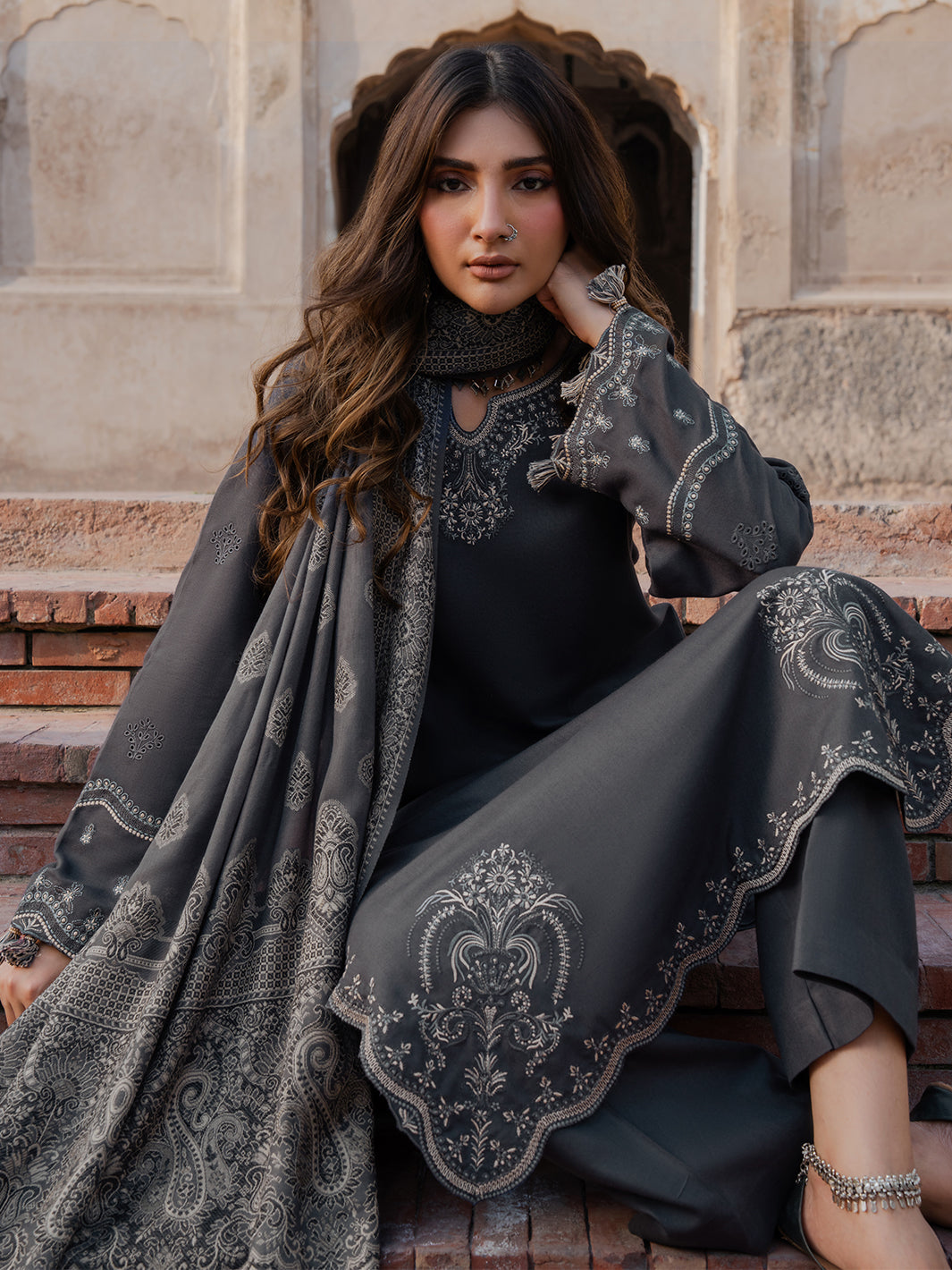 IZEL LUXURY UNSTITCHED WINTER DHANAK EMBROIDERED 3PC WITH DIGITAL PRINTED WOOL SHAWL