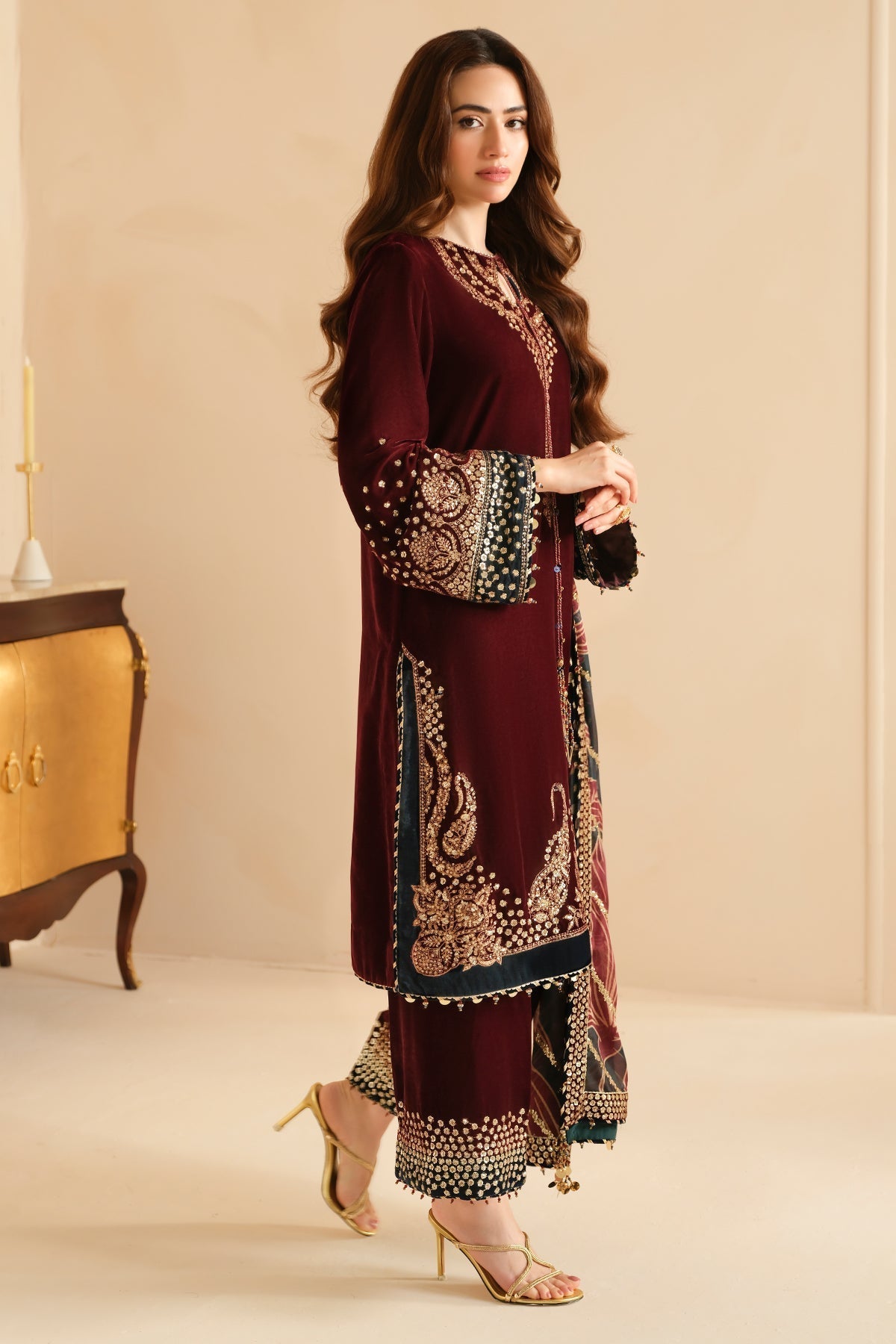 Jazmin 3PC Embroidered Velvet Suit with Embroidered Organza Dupatta (WM-196)